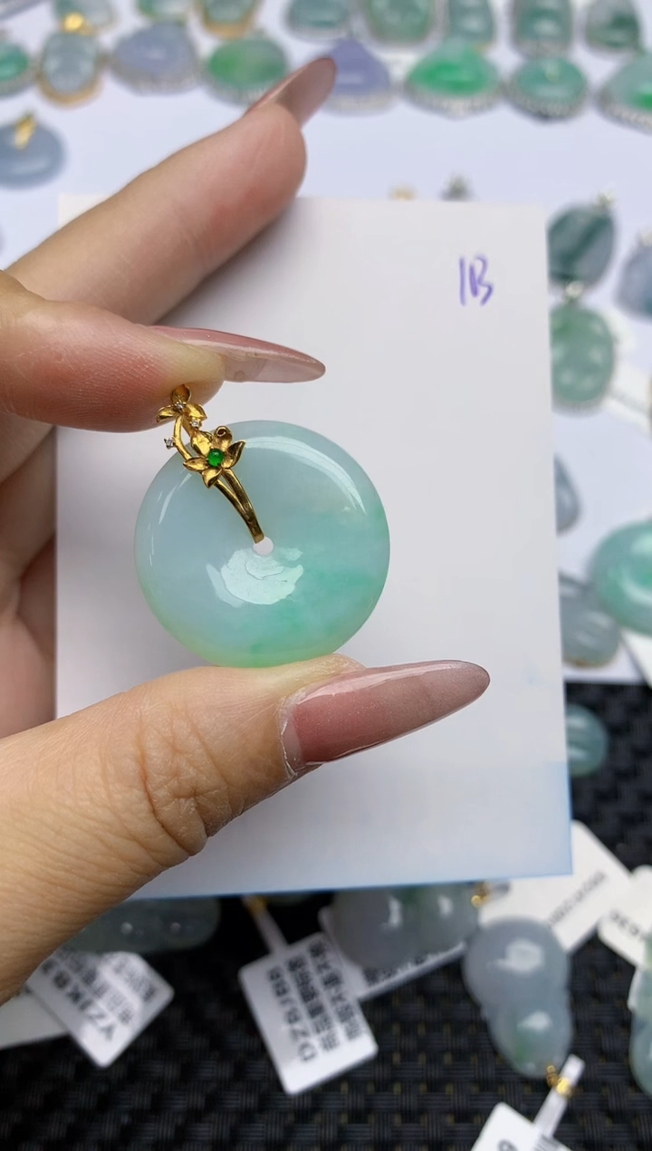 【闪购商品】翡翠颈饰18K金镶嵌天然A货翡翠 103