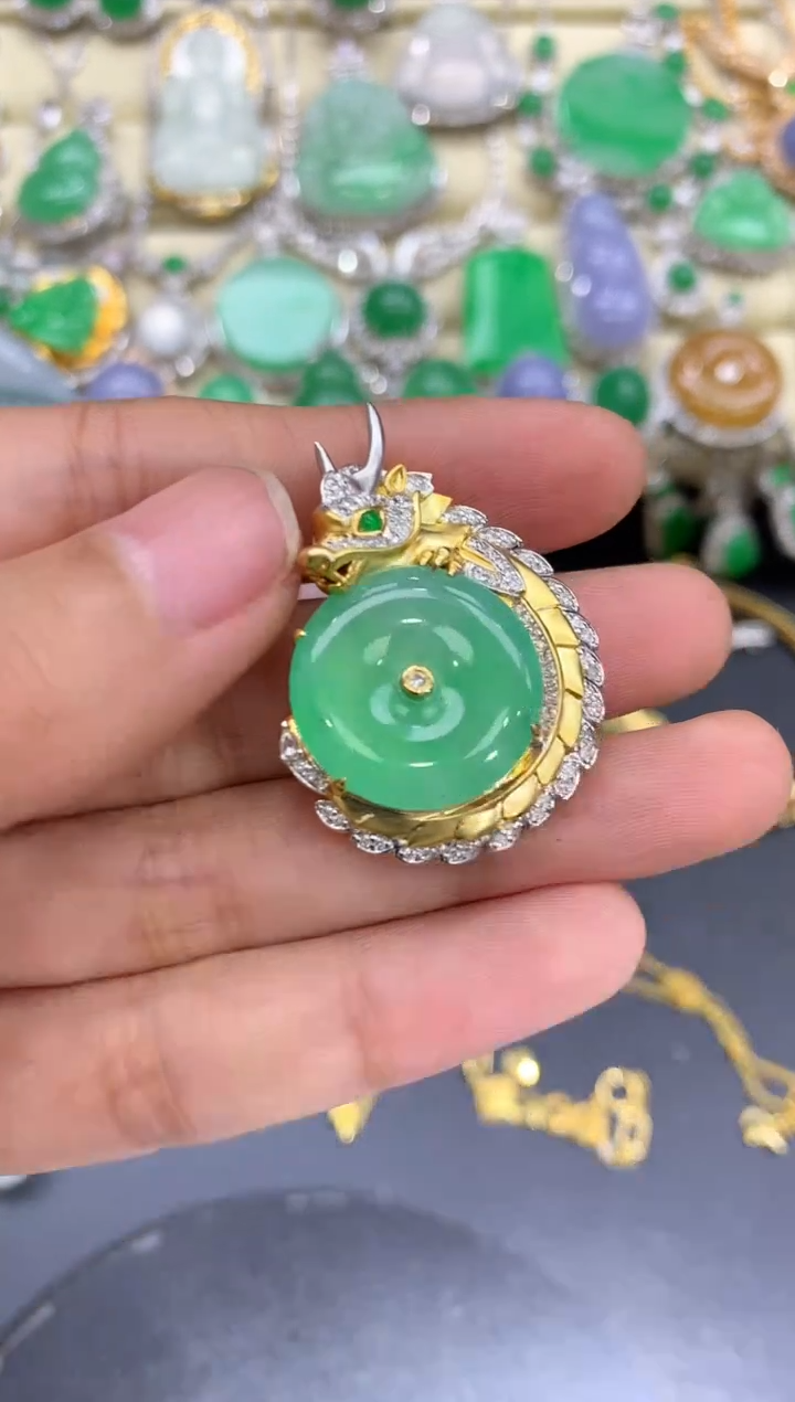 【闪购商品】翡翠颈饰18K金镶嵌480-中国好珍宝