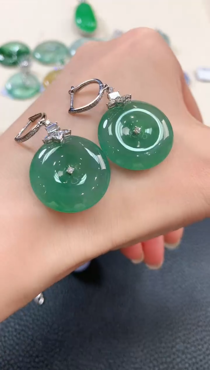 【闪购商品】翡翠耳饰18K金镶嵌b191不退换