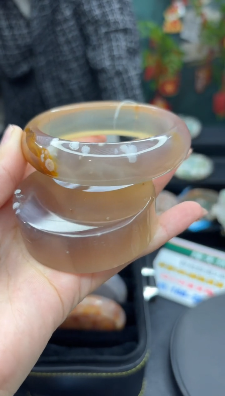 【闪购商品】石英质玉手镯未镶嵌225（59圈赠送镯心）