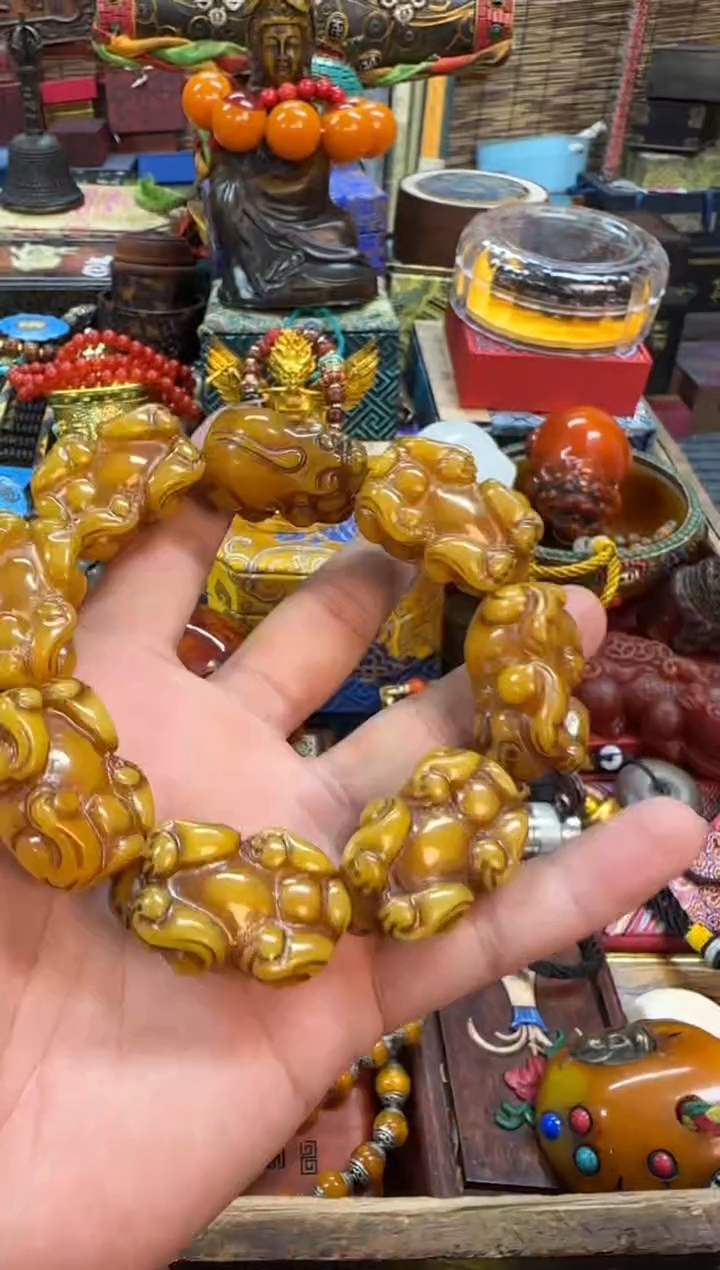 【闪购商品】琥珀裸石未镶嵌推荐好物如图所示
