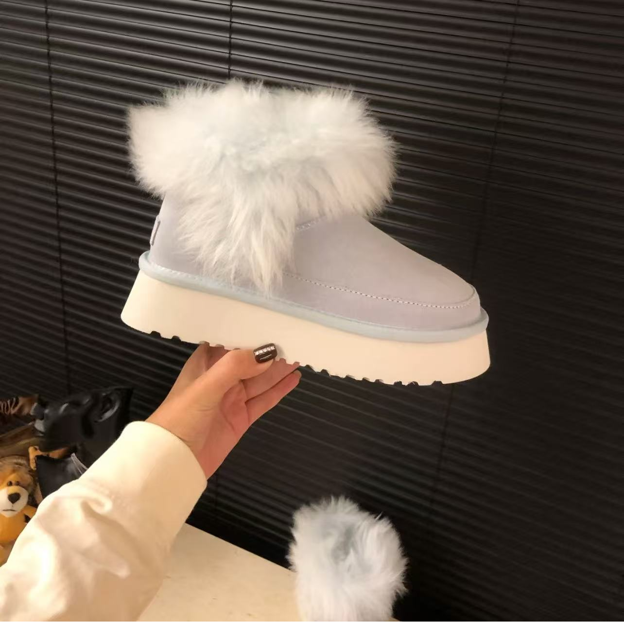 时尚雪地靴韩版女式中筒雪地靴女靴厚底皮毛一体短靴