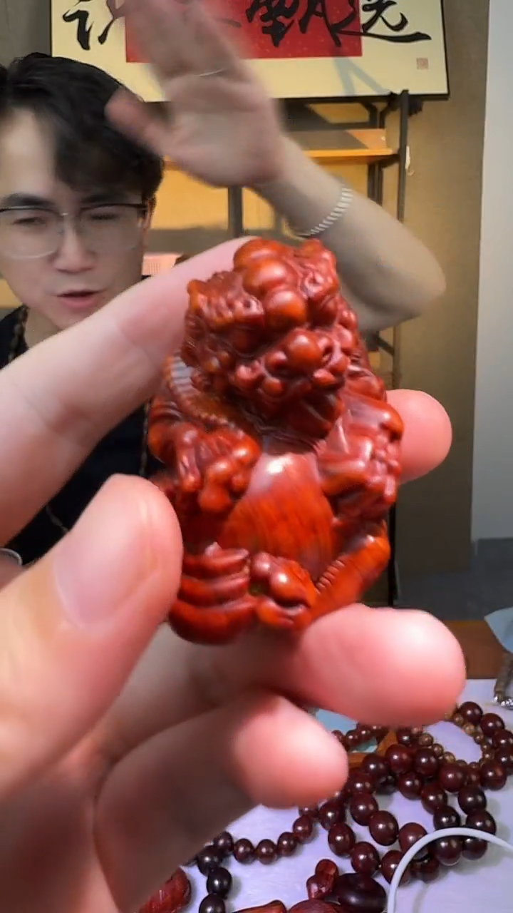手串/手链小叶紫檀貔貅抱球手把件