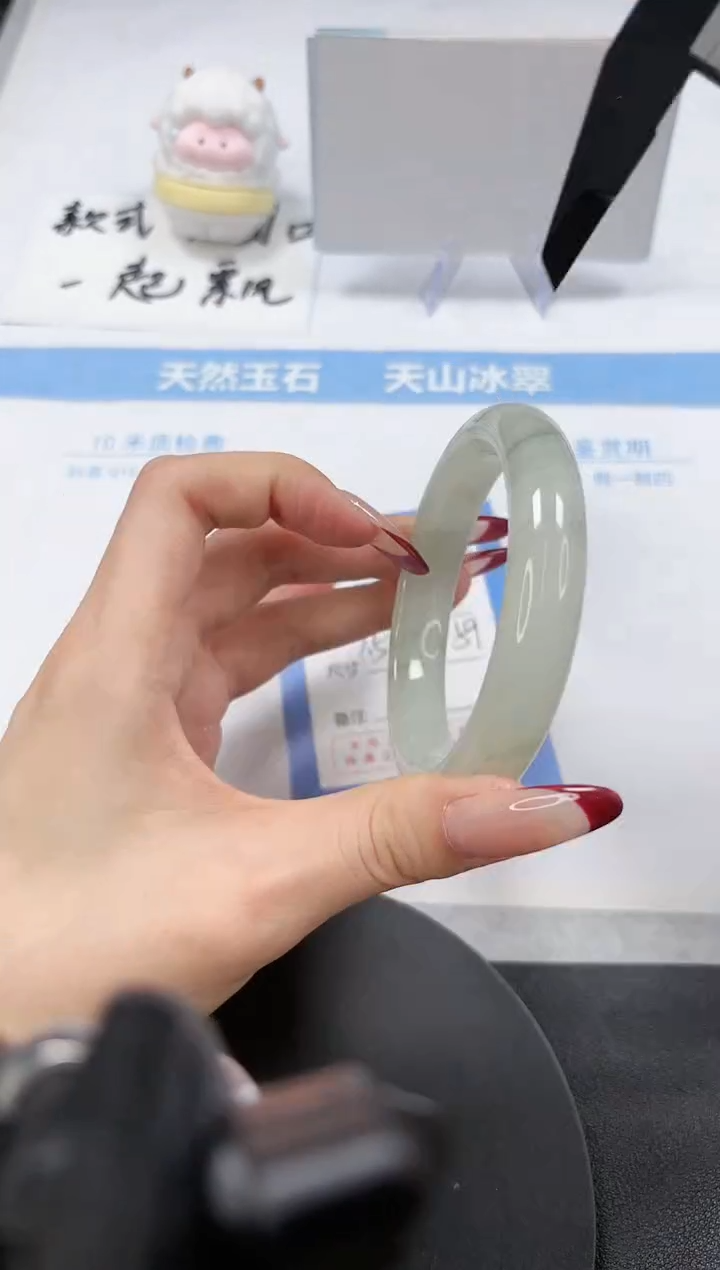 【闪购商品】石英质玉手镯未镶嵌A239-58-59