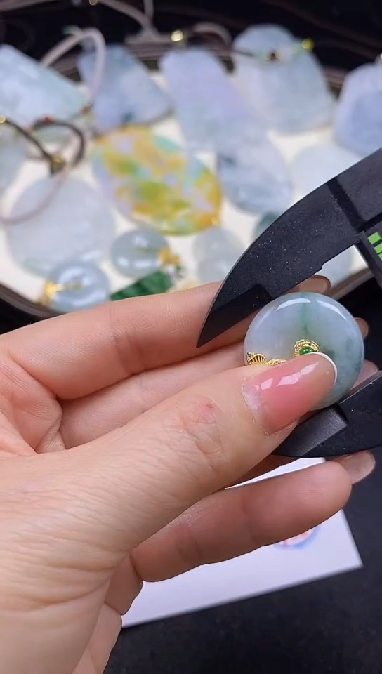 【闪购商品】翡翠项链未镶嵌64平安扣