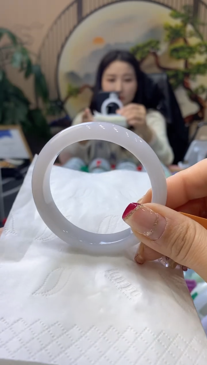 【闪购商品】翡翠手镯未镶嵌99903345