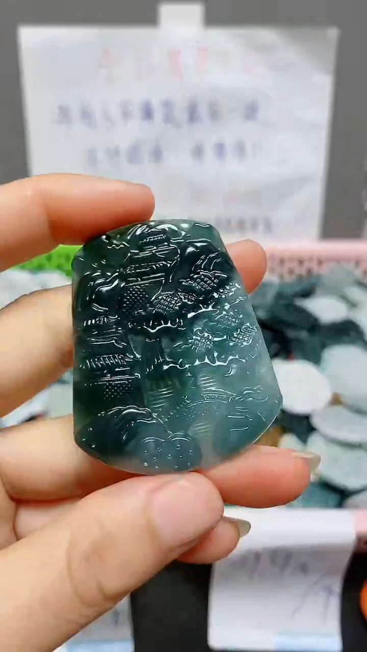 【闪购商品】翡翠颈饰未镶嵌天然翡翠A货