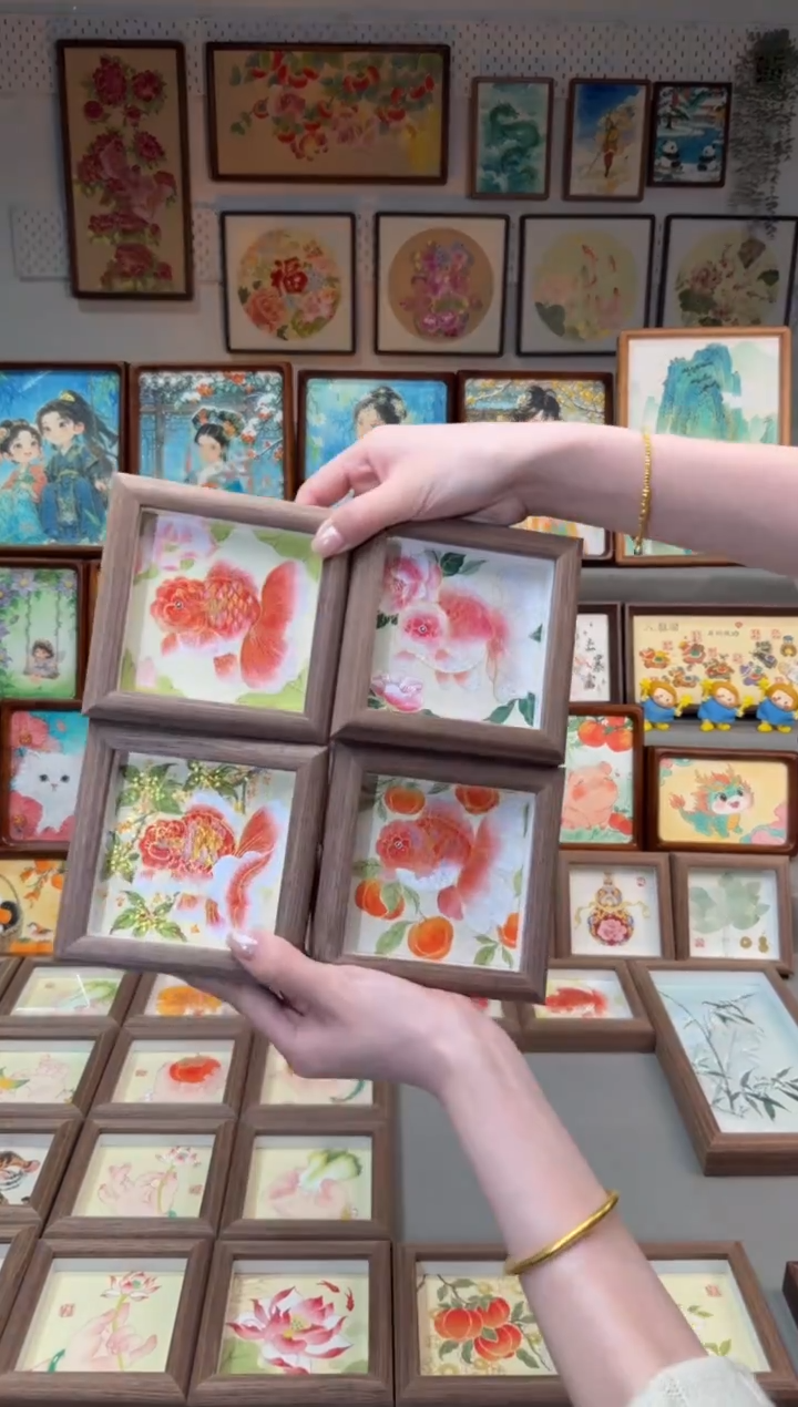 国画荷花 牡丹 柿子 金贵 小鱼 四幅12