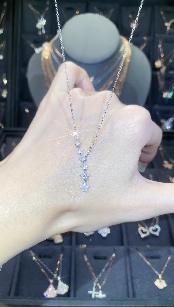 【闪购商品】钻石套链18K金镶嵌18K金白  多人 繁星