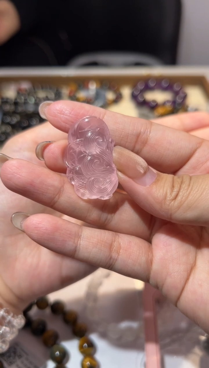 【闪购商品】芙蓉石吊坠(不含链)未镶嵌莫粉狐狸手工雕刻吊坠