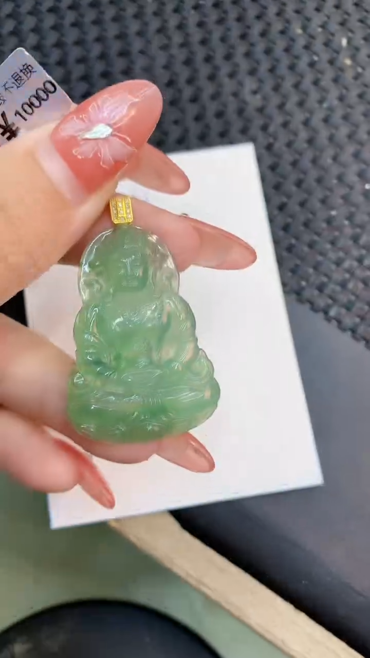 颈饰18K金镶嵌翡翠1