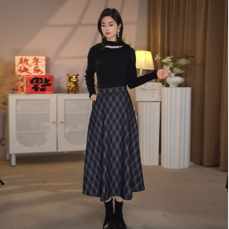 复古毛呢格纹法式显瘦高腰A字高级感半身裙