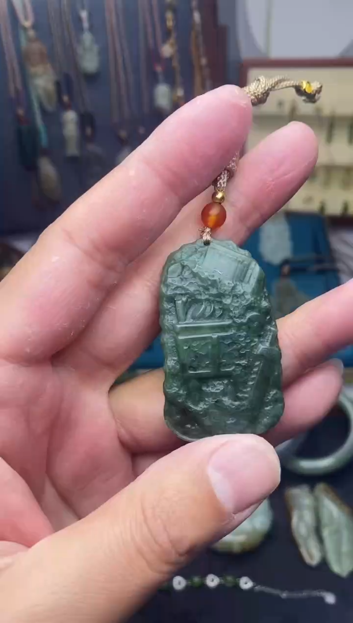 颈饰未镶嵌和田玉1