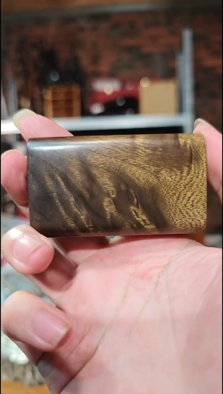 金丝楠无事牌手把件