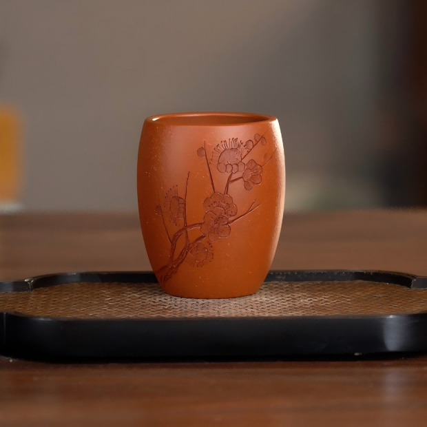 2006原矿紫砂茶具降坡泥刻绘梅花主人杯FSW 130cc