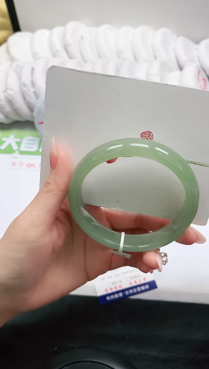 【闪购商品】石英质玉手镯未镶嵌322-64.8