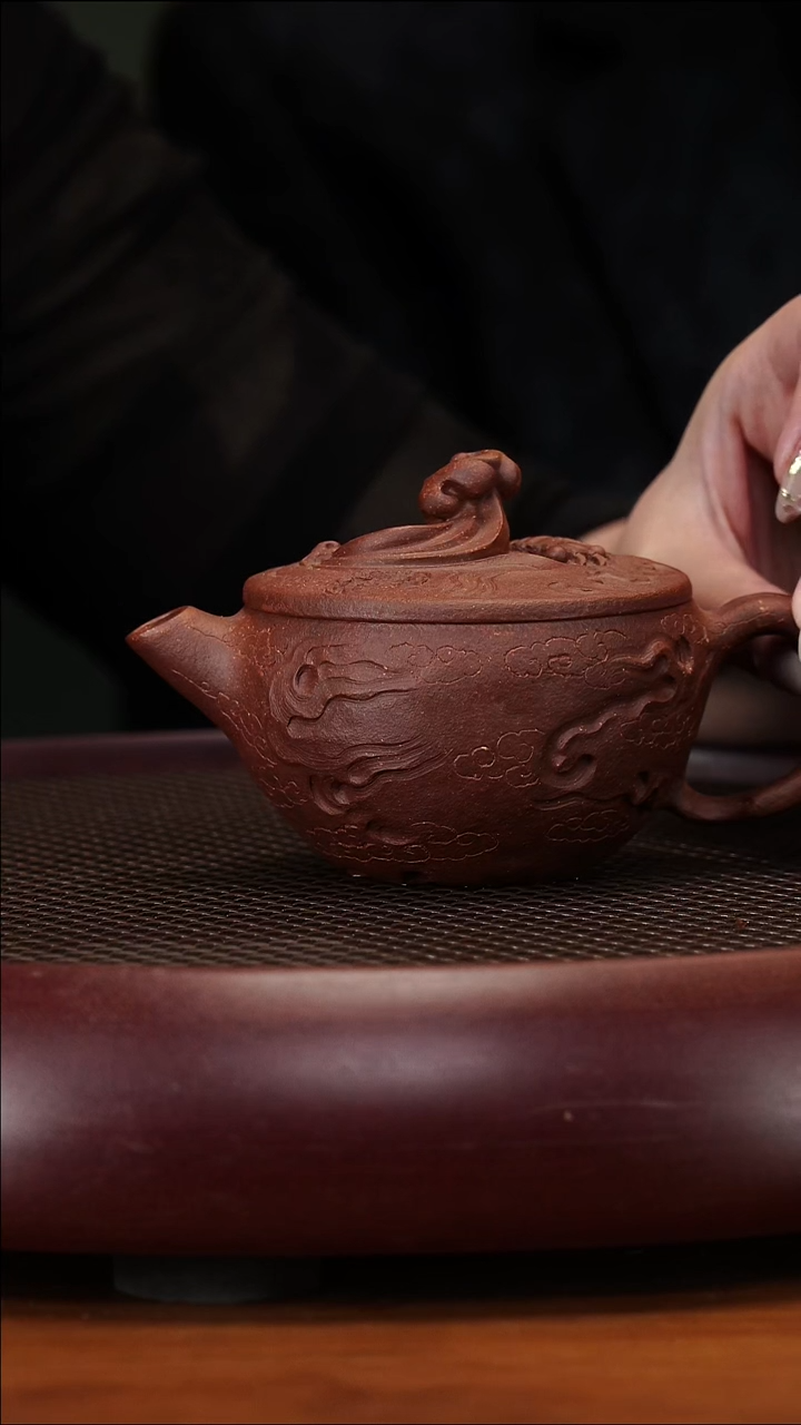 茶壶紫砂4-81GSB九子老九螭吻红降坡180c