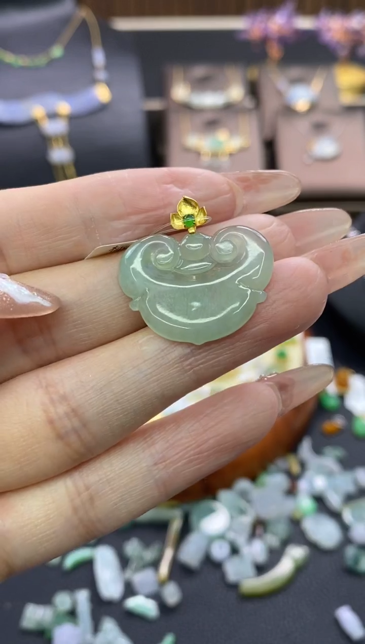 【闪购商品】翡翠颈饰18K金镶嵌净货11910