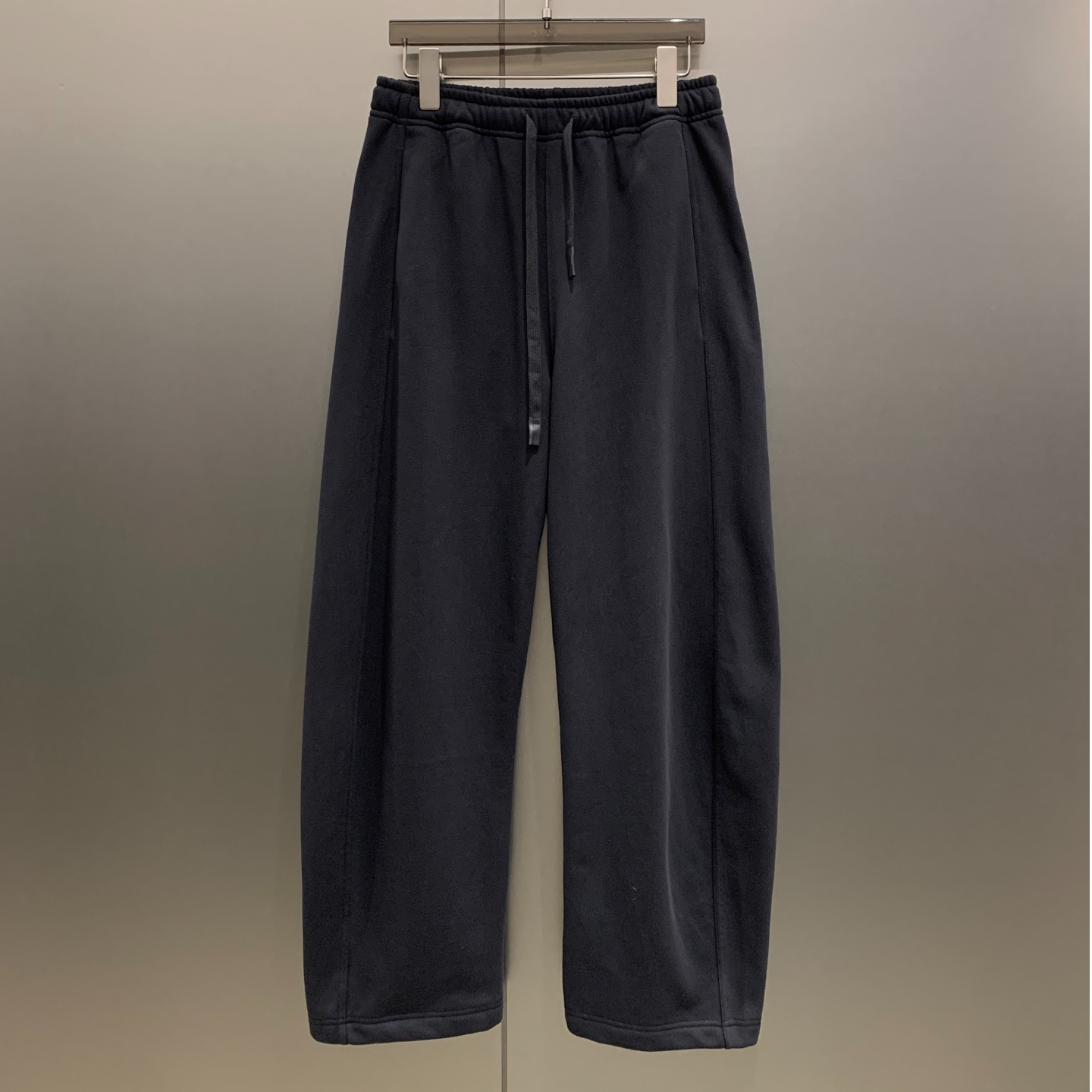 GROLT宽松显瘦显腿长加绒弯刀结构抽绳休闲卫裤女 K5274