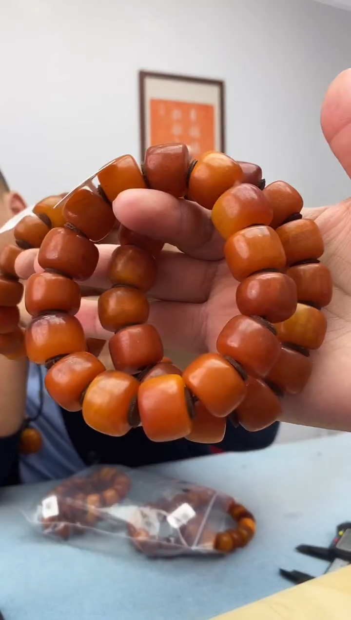 琥珀未镶嵌珠宝奇石假一罚十，微瑕多样性发一件053