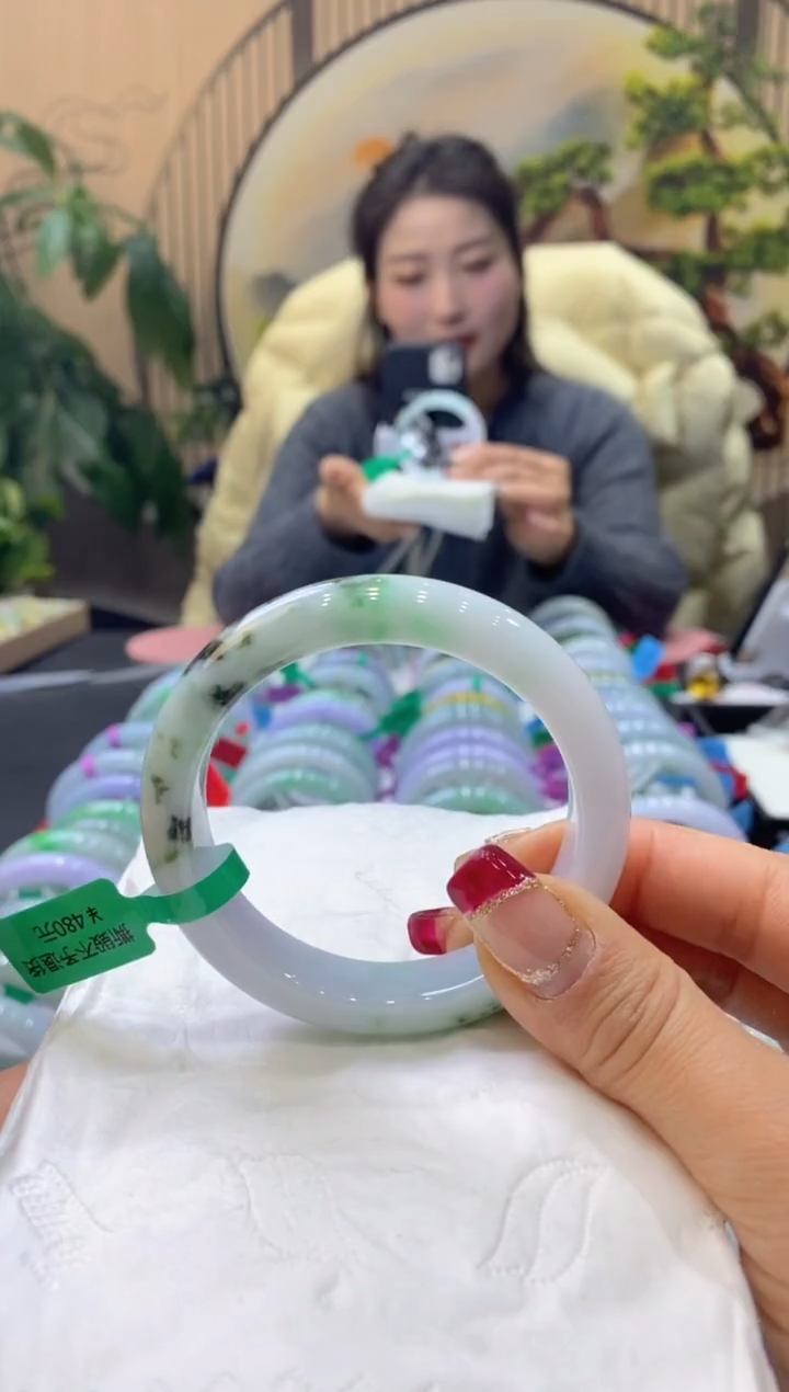 【闪购商品】翡翠手镯未镶嵌99919365