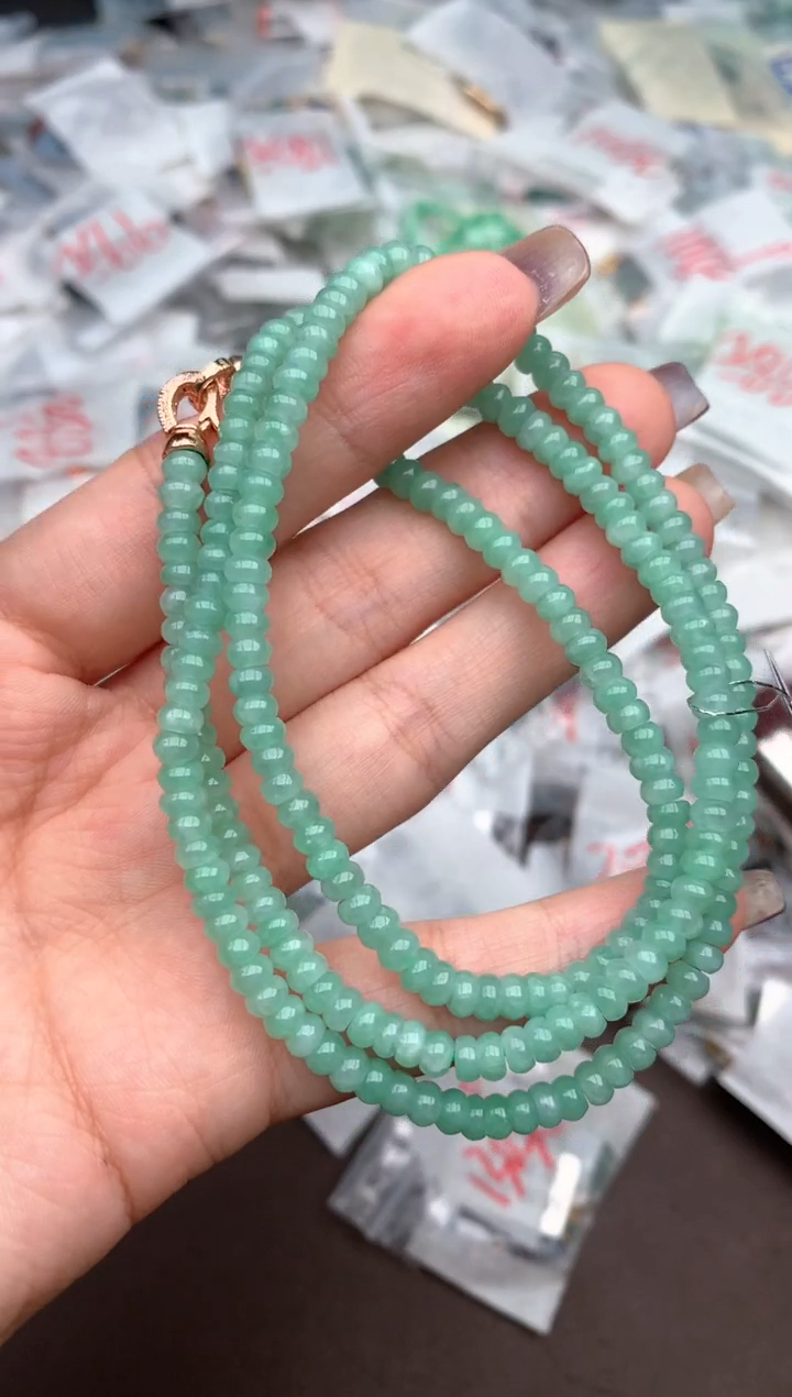 未镶嵌挂件翡翠— 