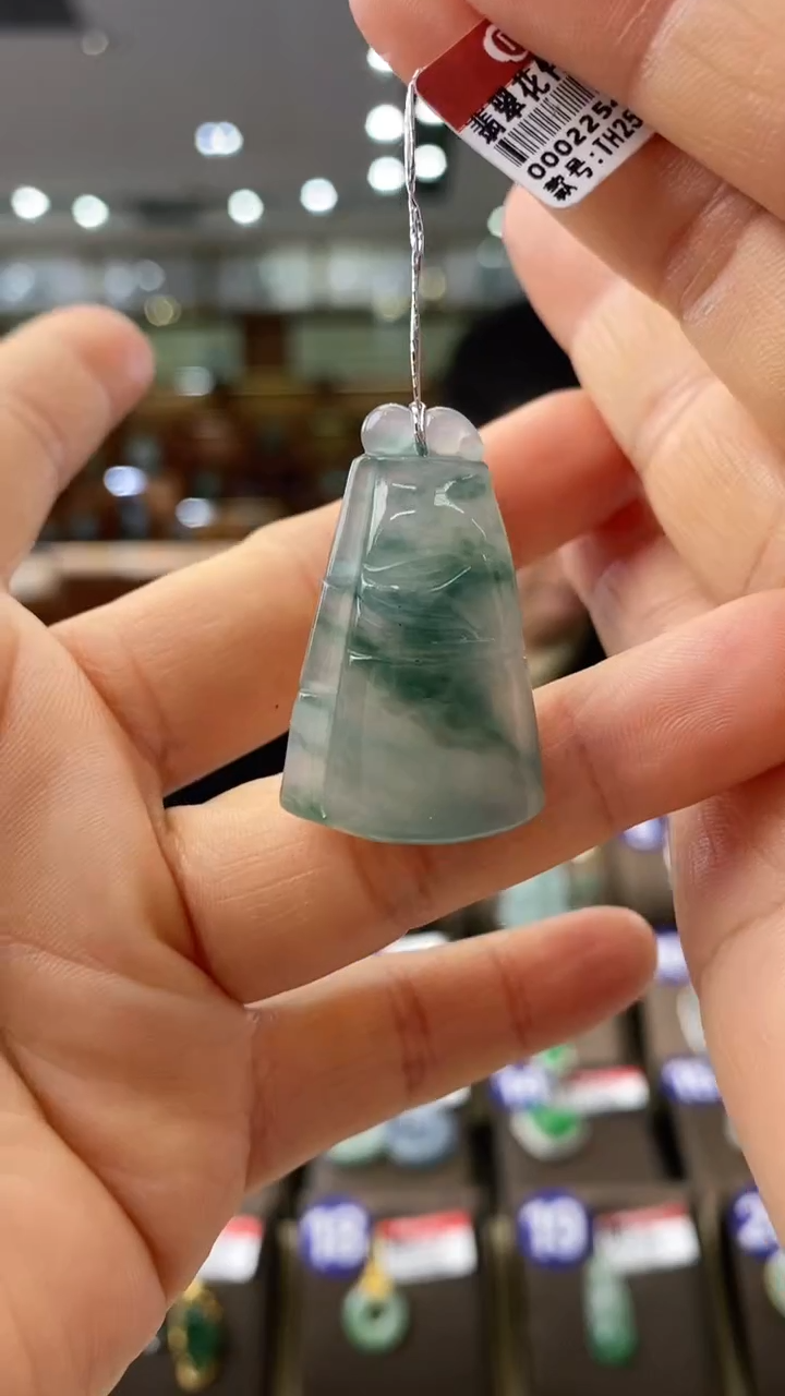 【闪购商品】翡翠颈饰未镶嵌竹节