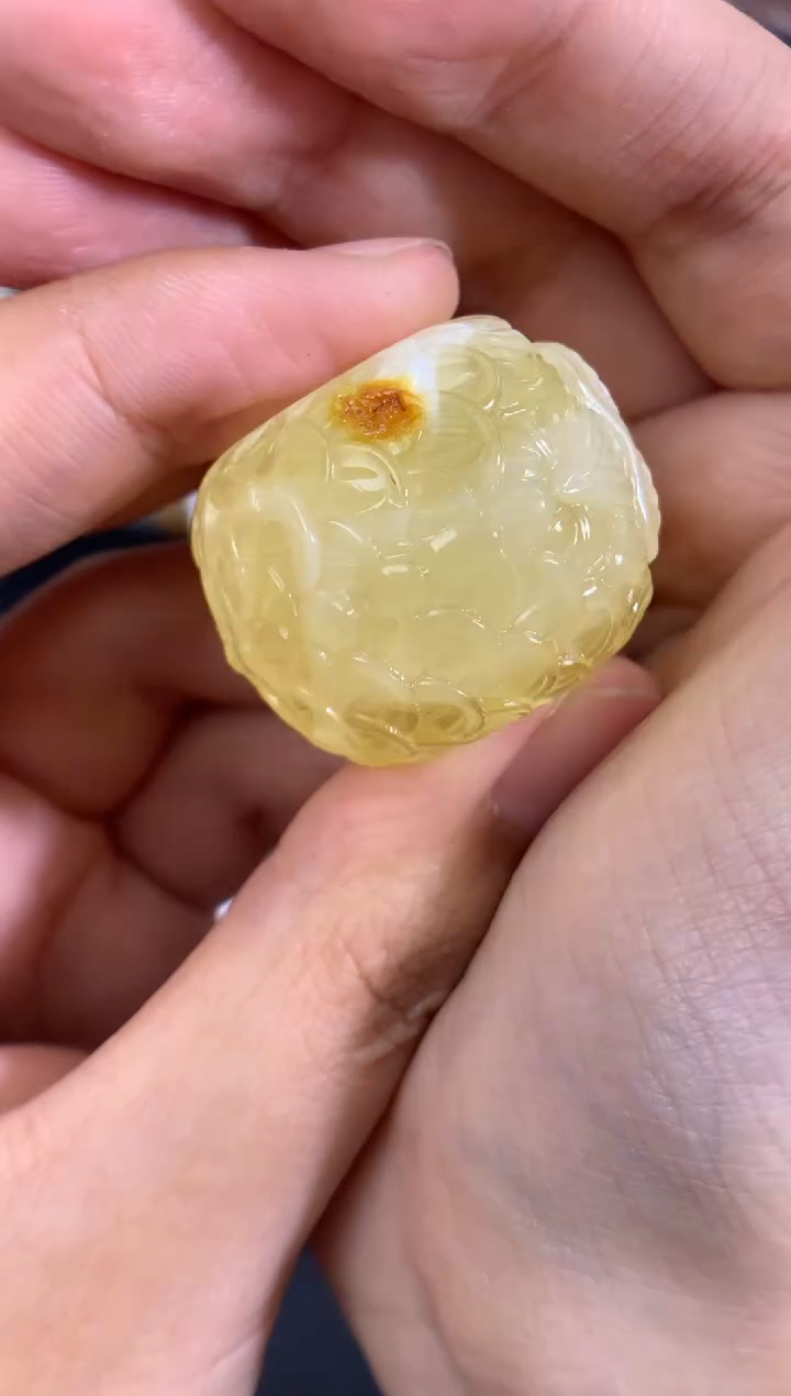 蜜蜡未镶嵌珠宝奇石1