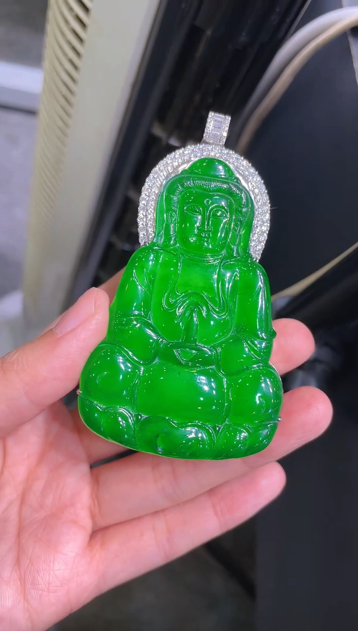 【闪购商品】翡翠吊坠(赠链)18K金镶嵌A72