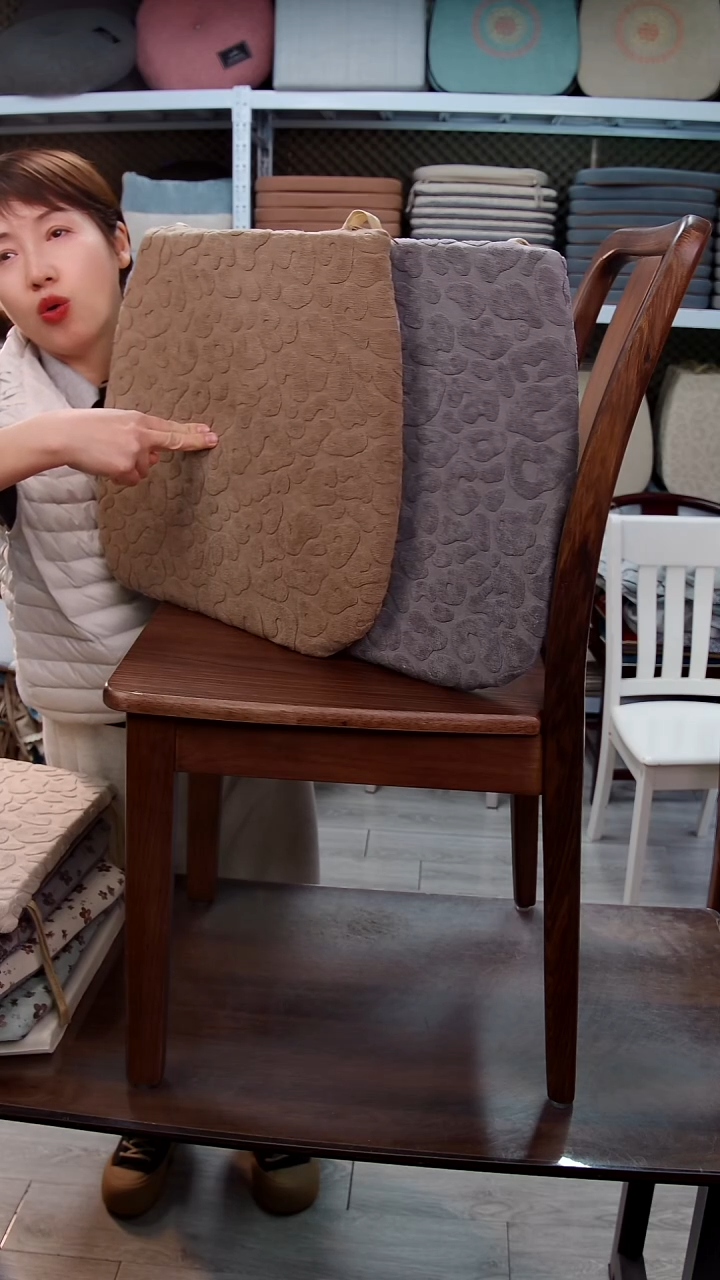 布石头记忆棉：咖色2个+灰色2个