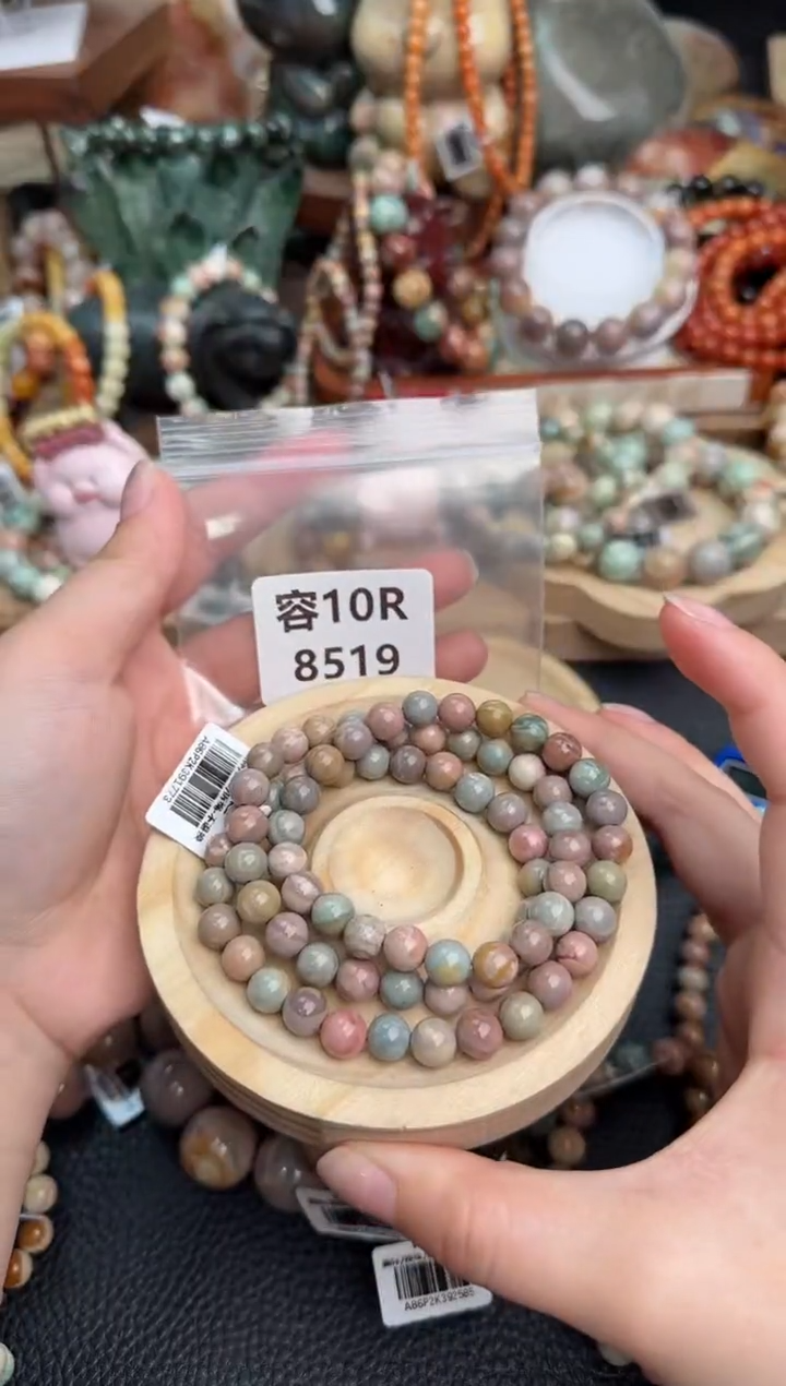 【闪购商品】石英质玉手链未镶嵌10R8519