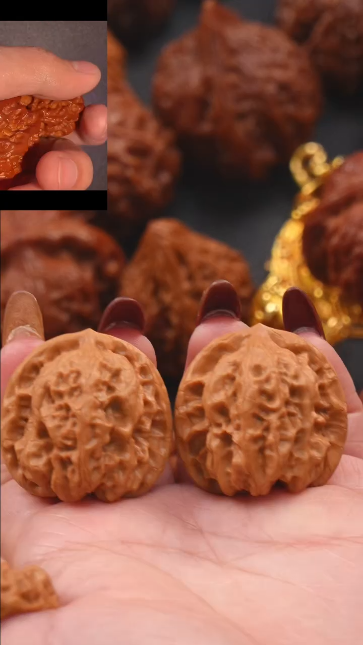 【闪购商品】文玩核桃吊坠36蜡皮磐石