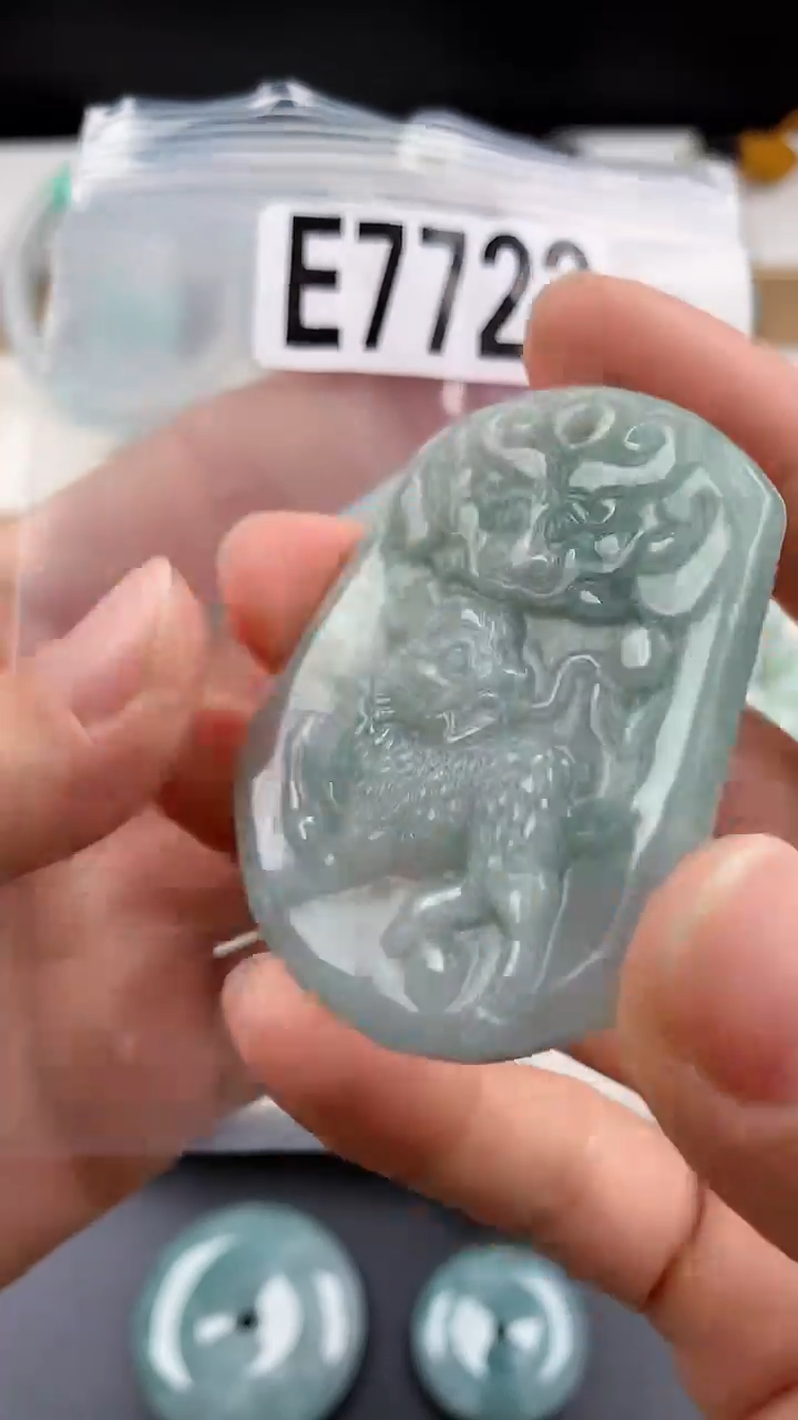 颈饰未镶嵌翡翠天然翡翠吊坠挂件