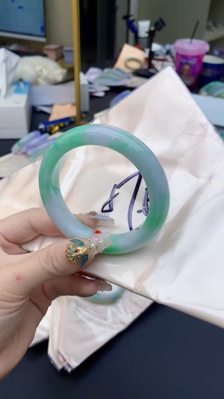 【闪购商品】翡翠手镯未镶嵌0095479362