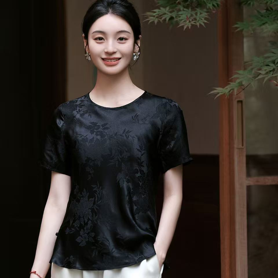 盛唐婧|新中式圆领斜裁牡丹花修身上衣-黑色