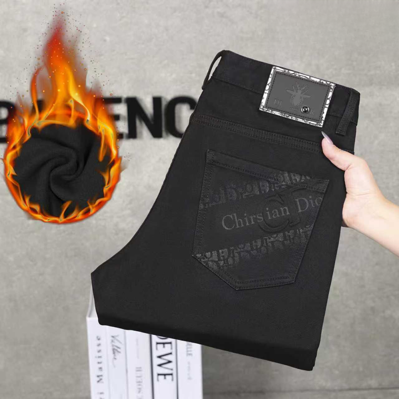 2025年冬季加绒港风修身小直筒黑色牛仔长裤