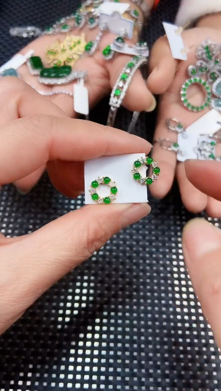 【闪购商品】翡翠耳饰未镶嵌111111111