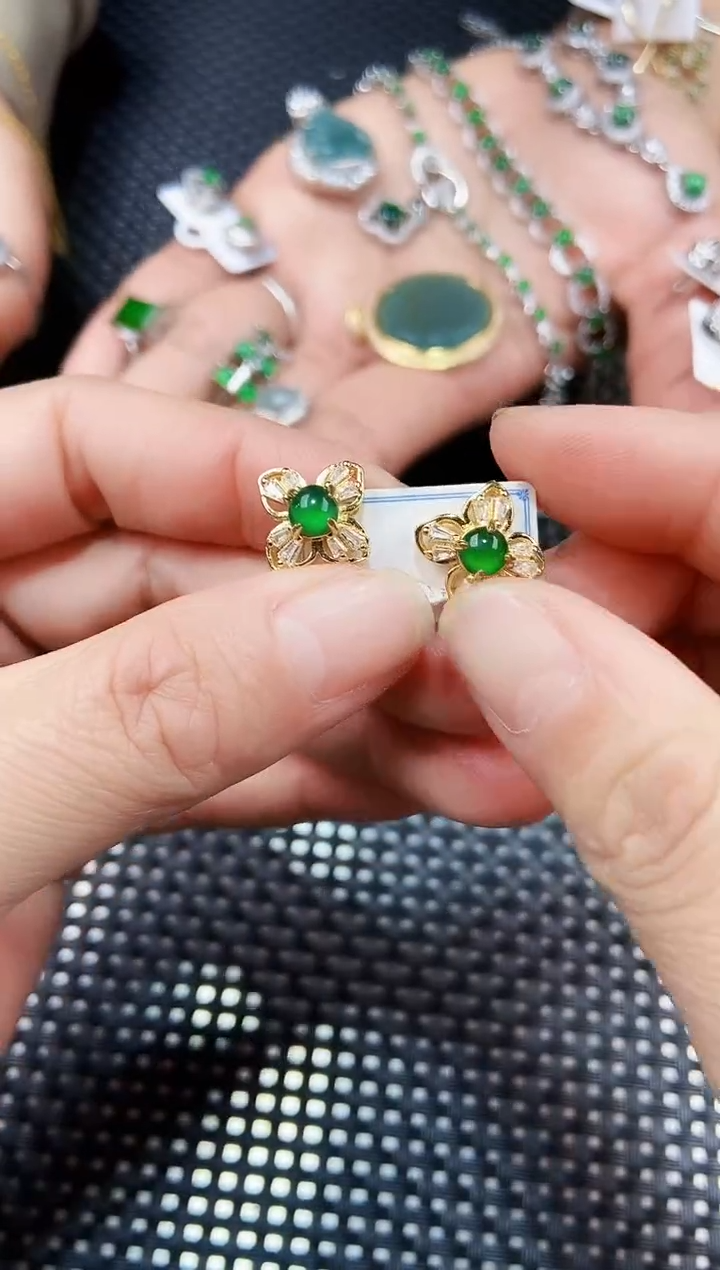 【闪购商品】翡翠耳饰未镶嵌111111111