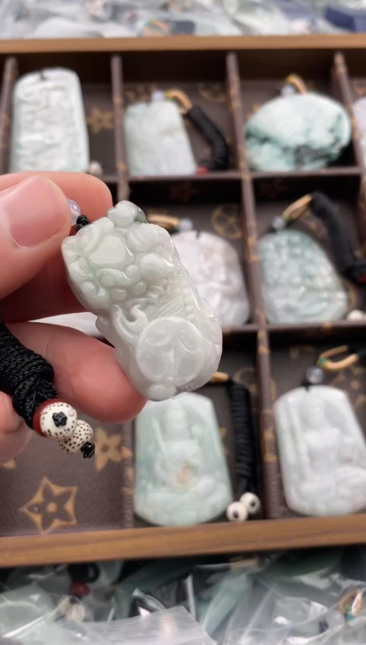 颈饰未镶嵌翡翠25/11/25/.144