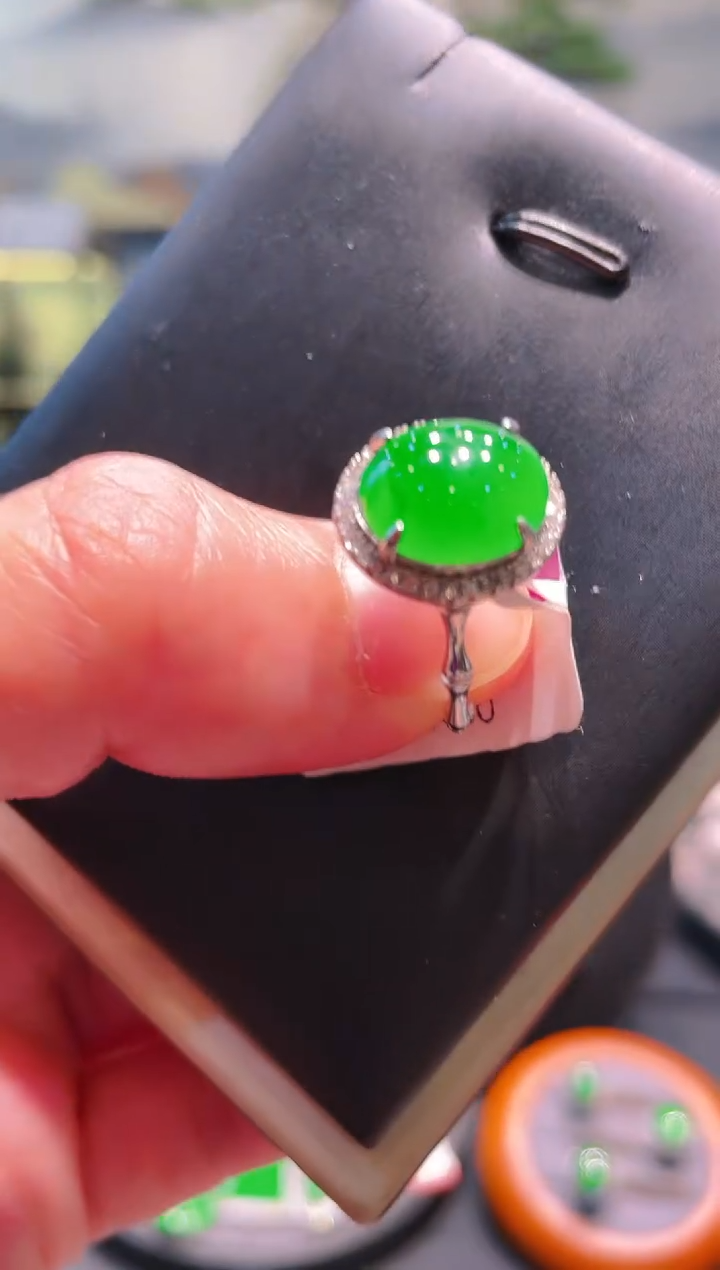 翡翠未镶嵌颈饰天然A货翡翠A4