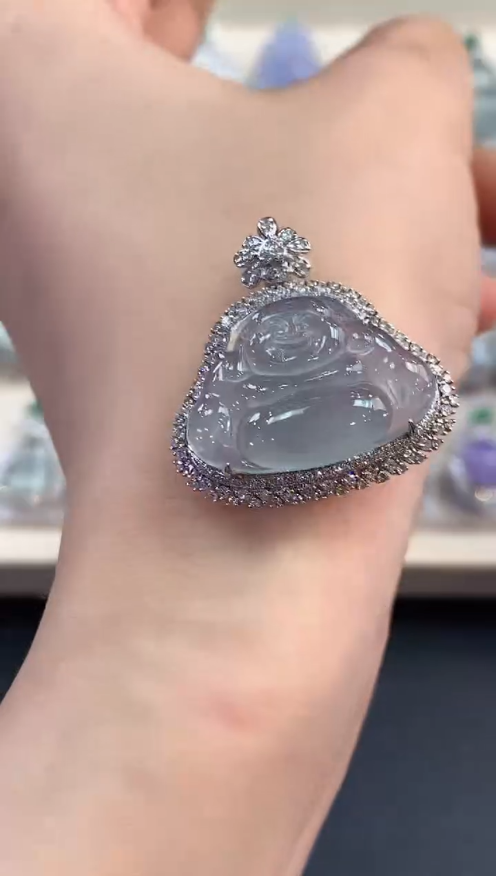 【闪购商品】翡翠吊坠(不含链)18K金镶嵌 C105