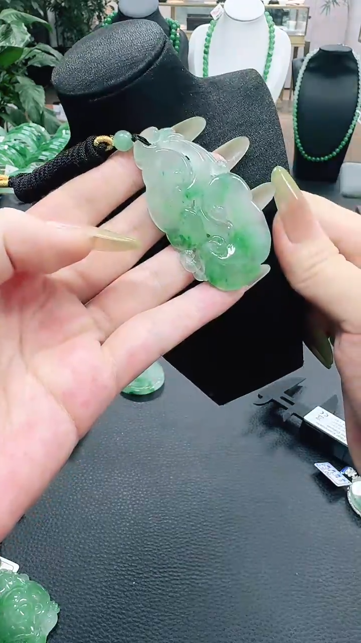 未镶嵌1石英质玉（非洲翠）/7726