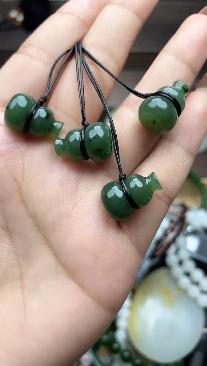 颈饰未镶嵌和田玉未镶嵌和田玉吊坠多样性拍一发一