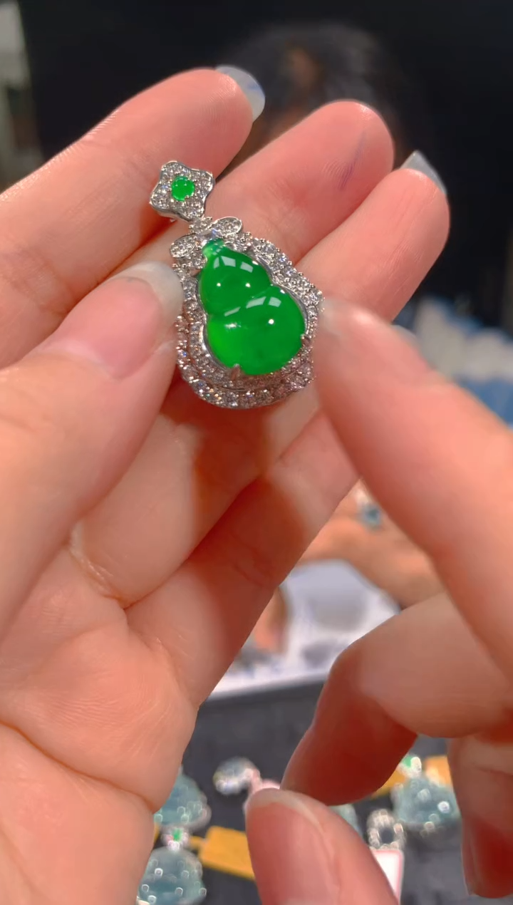 【闪购商品】定制翡翠未镶嵌66定制翡翠，多样性发货（发其一）