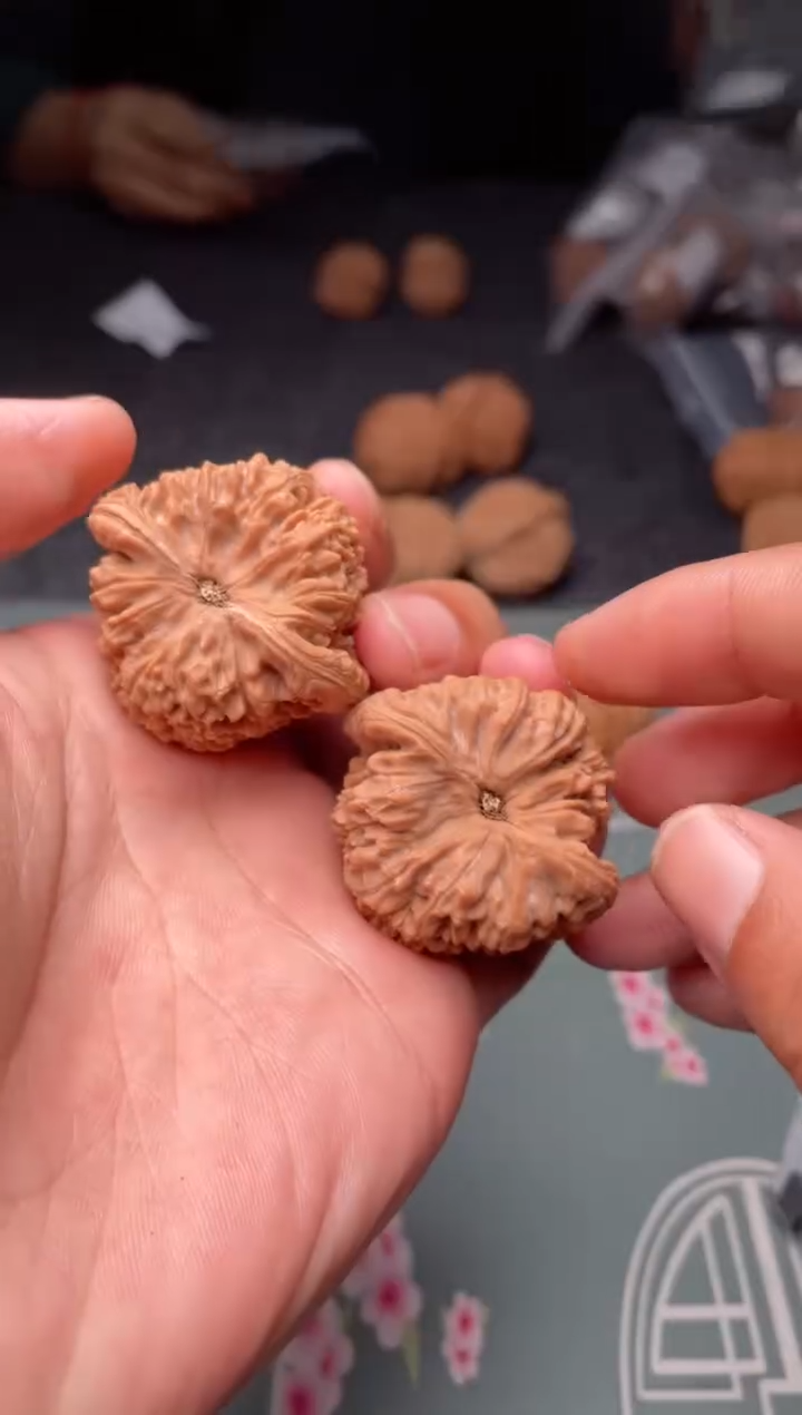 把件文玩核桃a160  南疆石   39尺