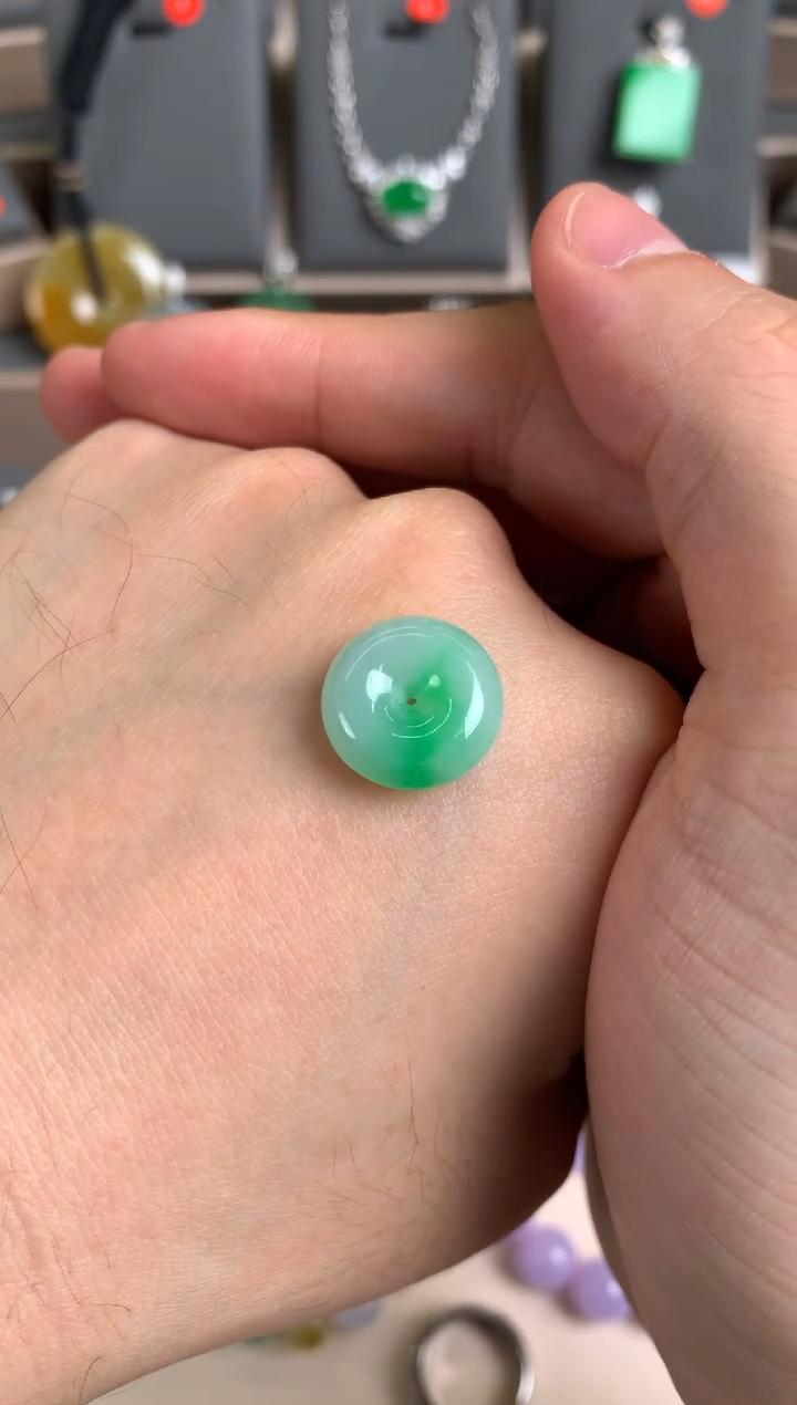 未镶嵌定制翡翠裸玉