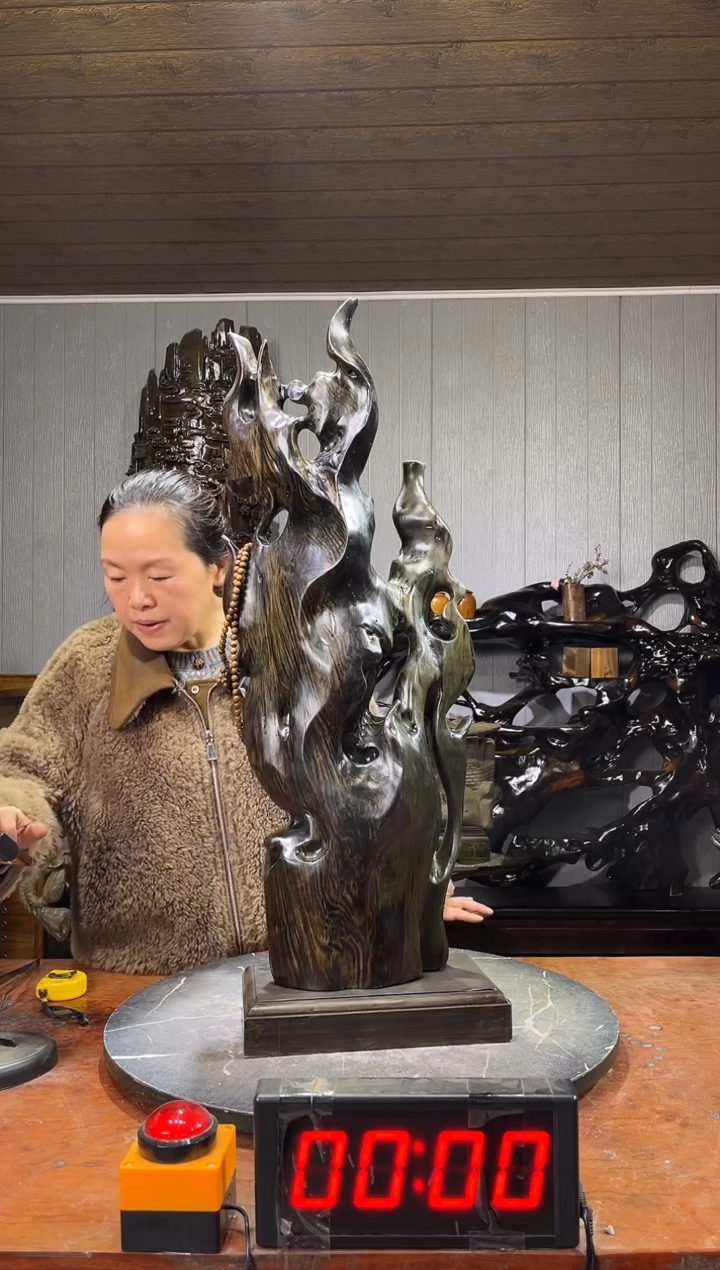 金丝楠简***?阴沉木随型摆件