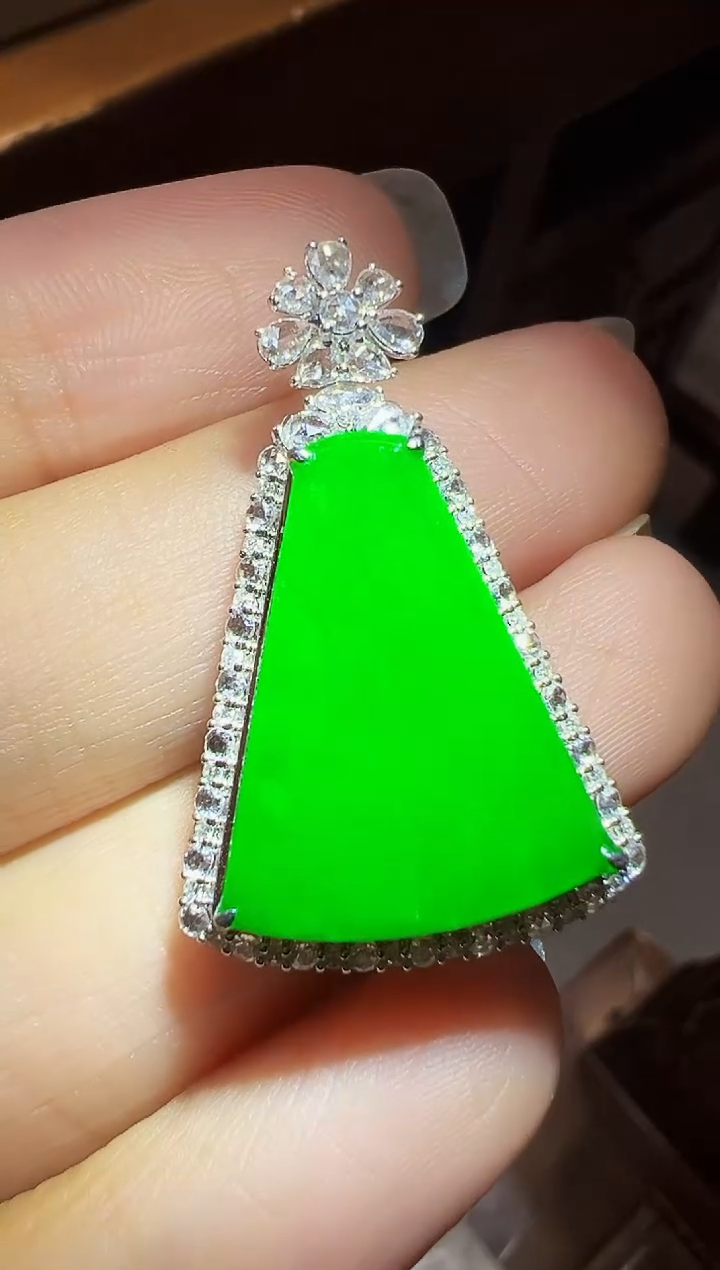 吊坠(不含链)18K金镶嵌翡翠无事牌