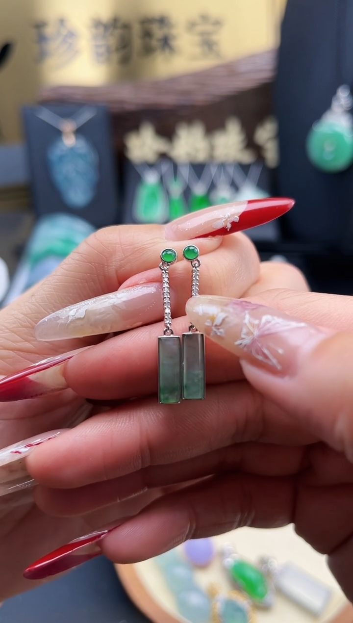 【闪购商品】翡翠耳饰18K金镶嵌耳饰