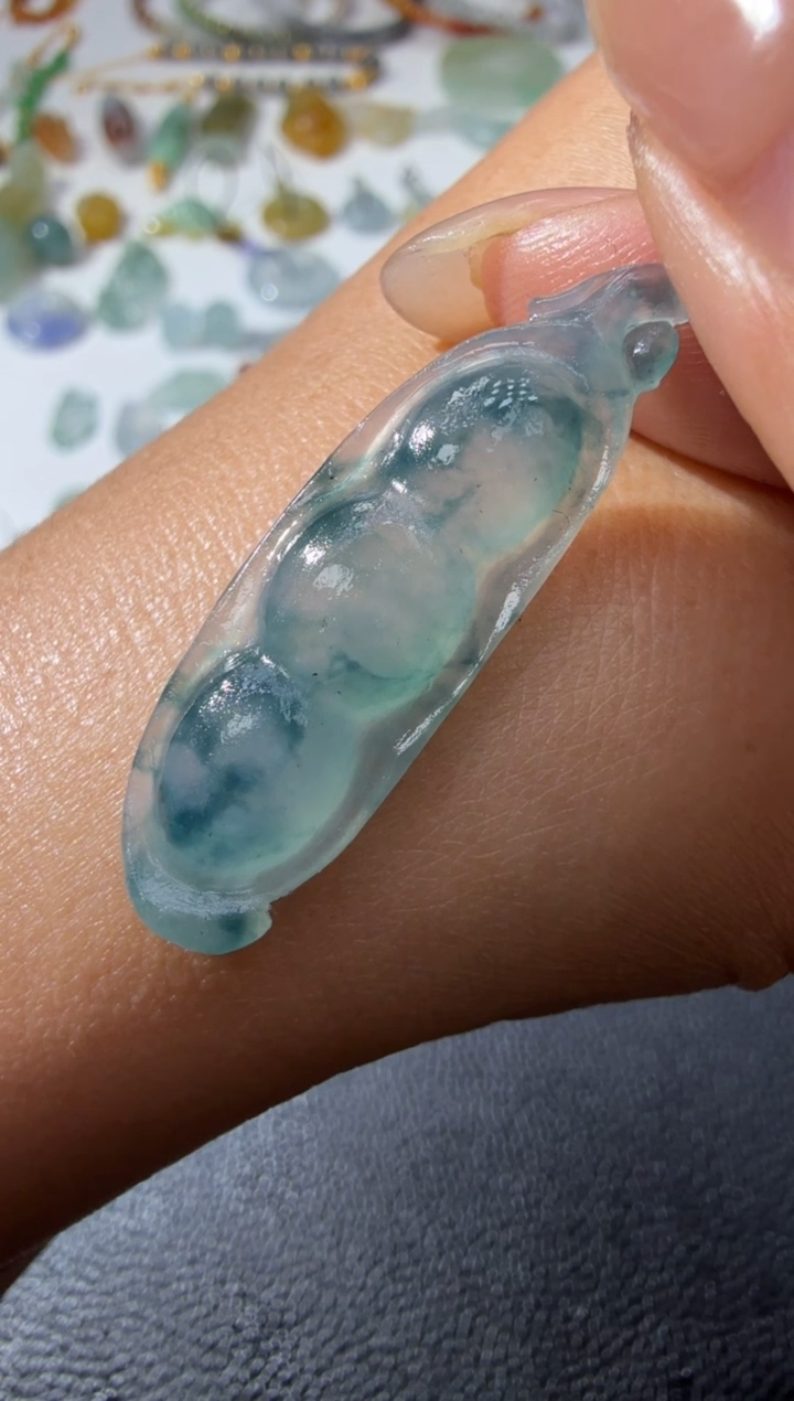 未镶嵌定制翡翠主播强力推荐